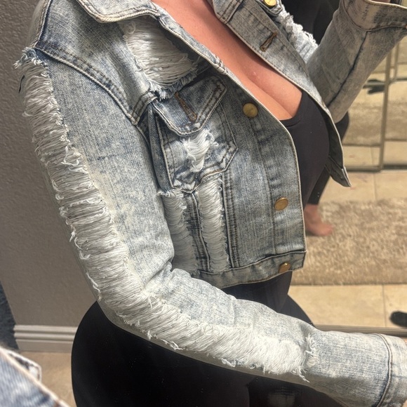 Paparazzi jeans Distressed Denim Jacket - Picture 3 of 7